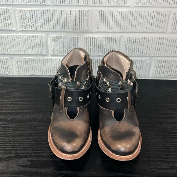 FREEBIRD Saloon Leather Ankle Western Bootie